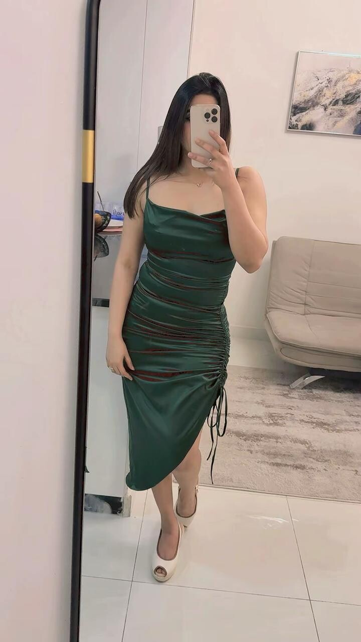 Shanzey Independent Model in JVC