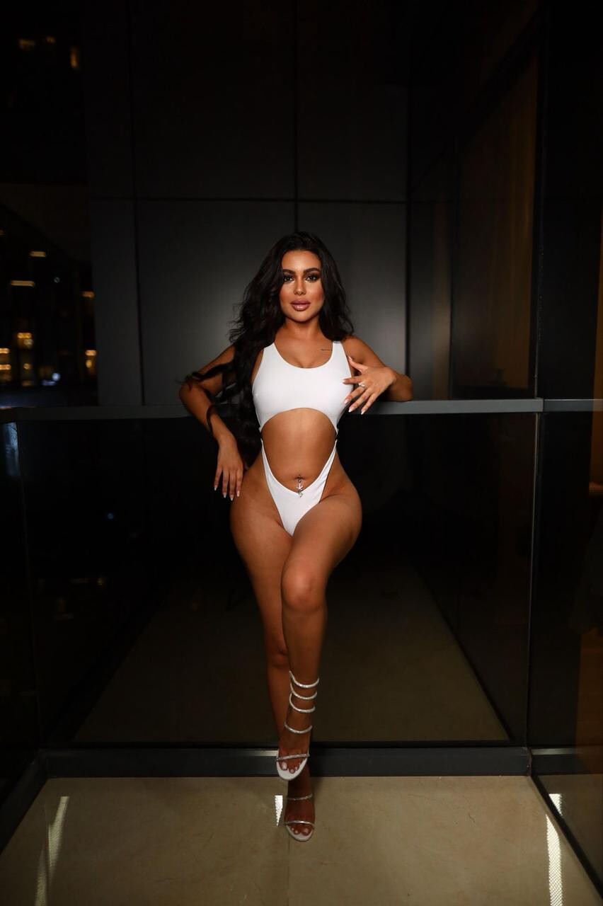 VIP ARABS LUXURY MODELS 