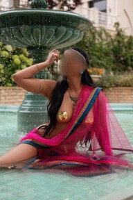Goddess Mia Honey